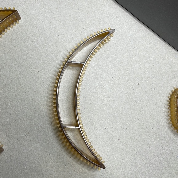 Bumpits poof up hair accessories 3 sizes & styling instruction guide - Picture 5 of 6